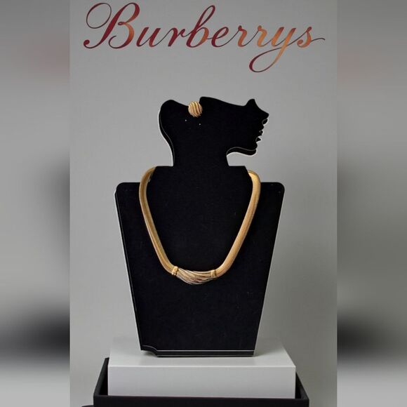 Burberrys Gold Tone Vintage Necklace And Earrings SET - Picture 2 of 5